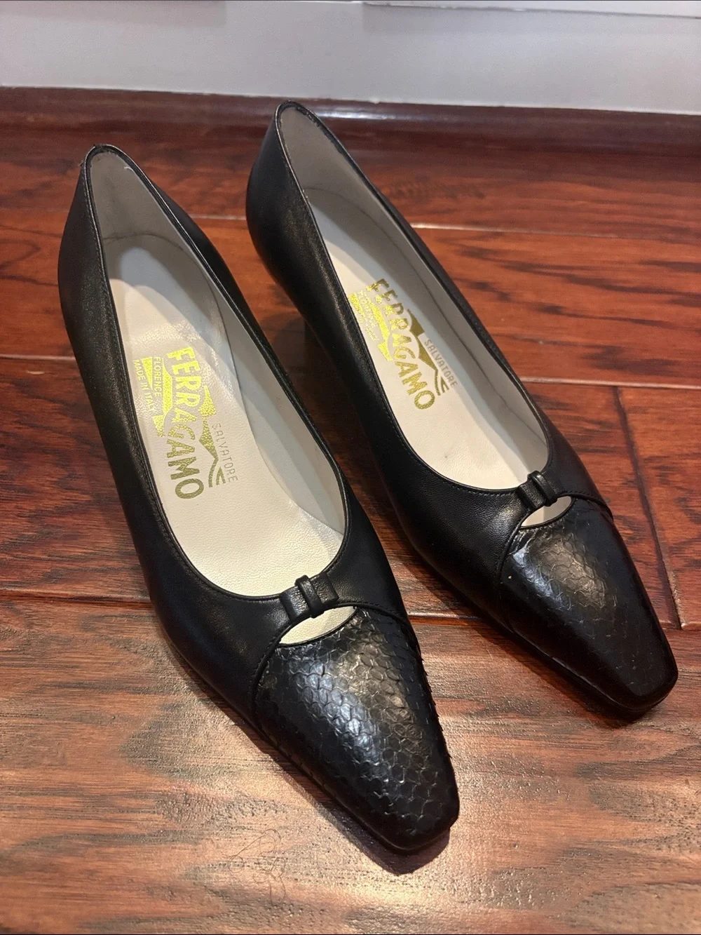 Salvatore Ferragamo Black Leather Pointed Toe Pumps (brand new)